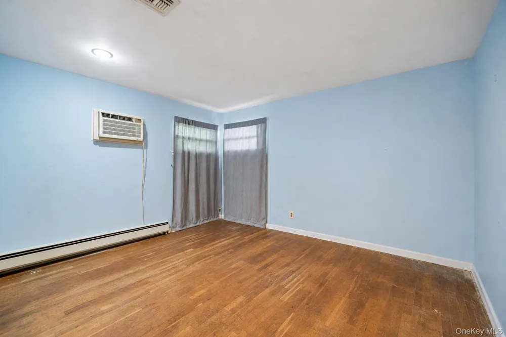 174 Frederick Avenue South Floral Park, NY 11001
