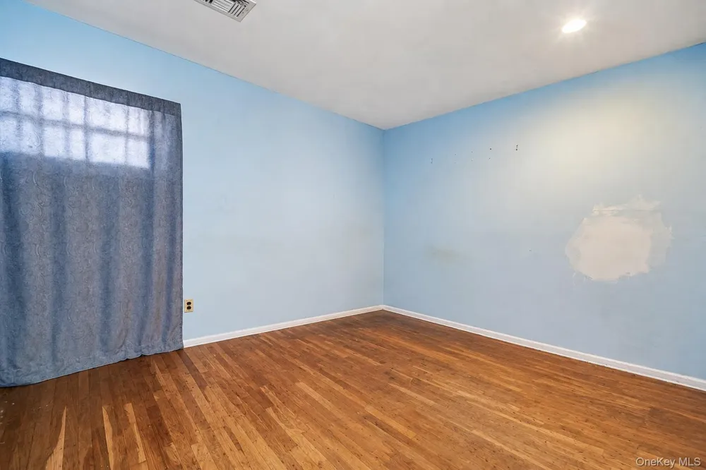 174 Frederick Avenue South Floral Park, NY 11001