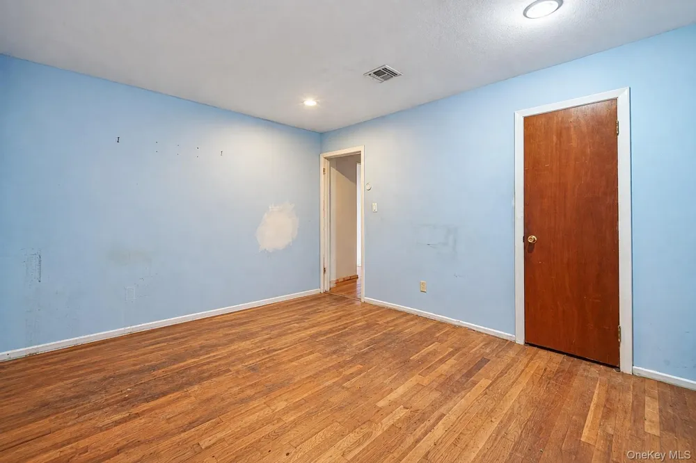 174 Frederick Avenue South Floral Park, NY 11001