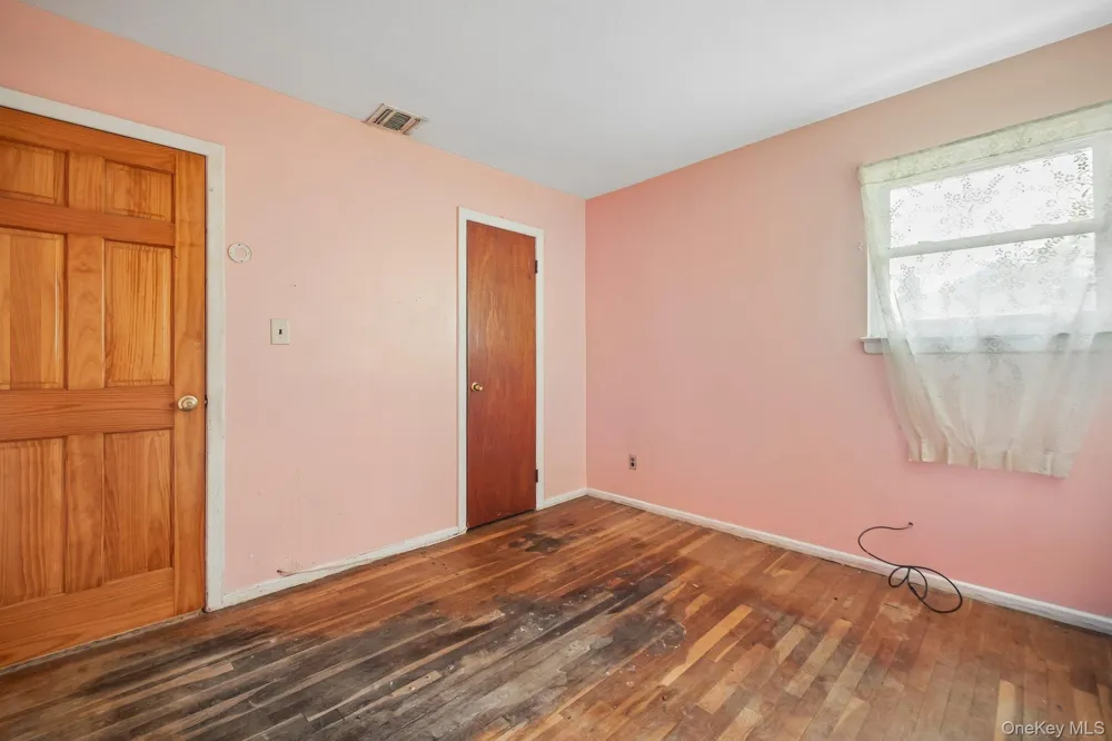 174 Frederick Avenue South Floral Park, NY 11001