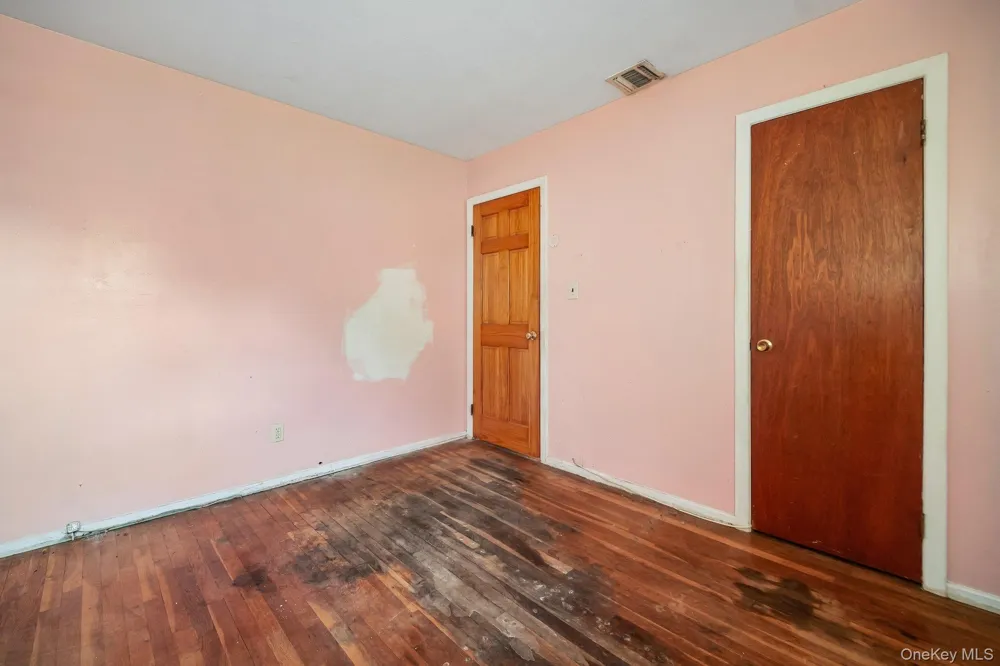 174 Frederick Avenue South Floral Park, NY 11001