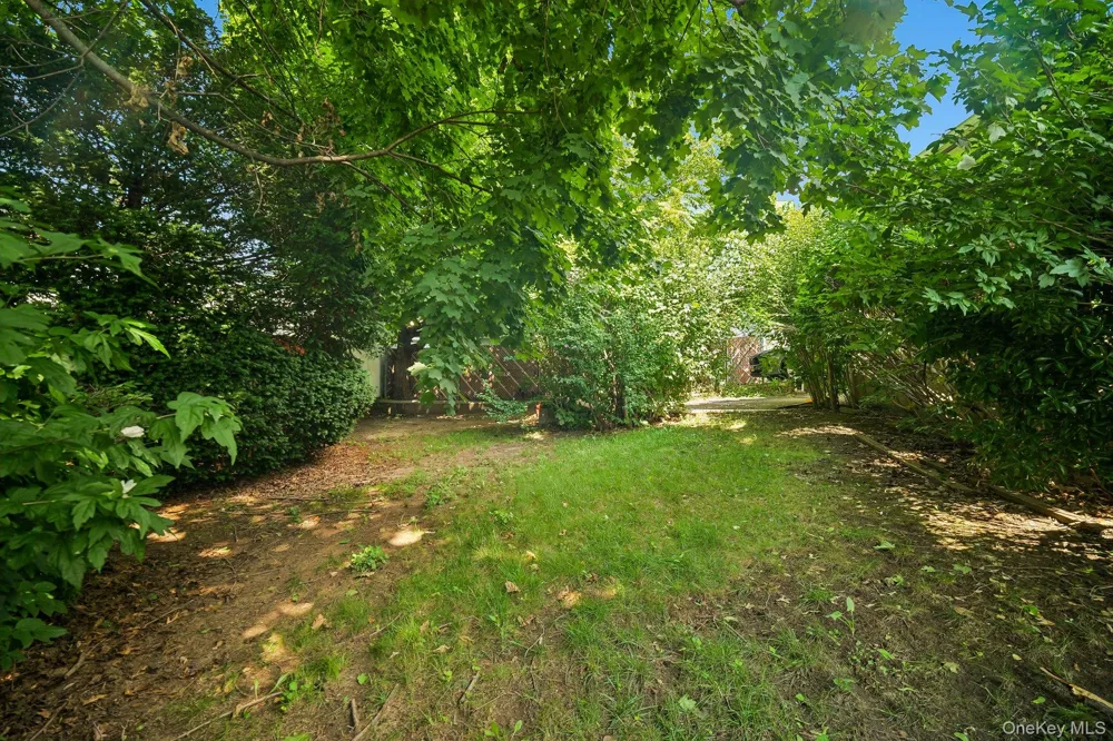 174 Frederick Avenue South Floral Park, NY 11001