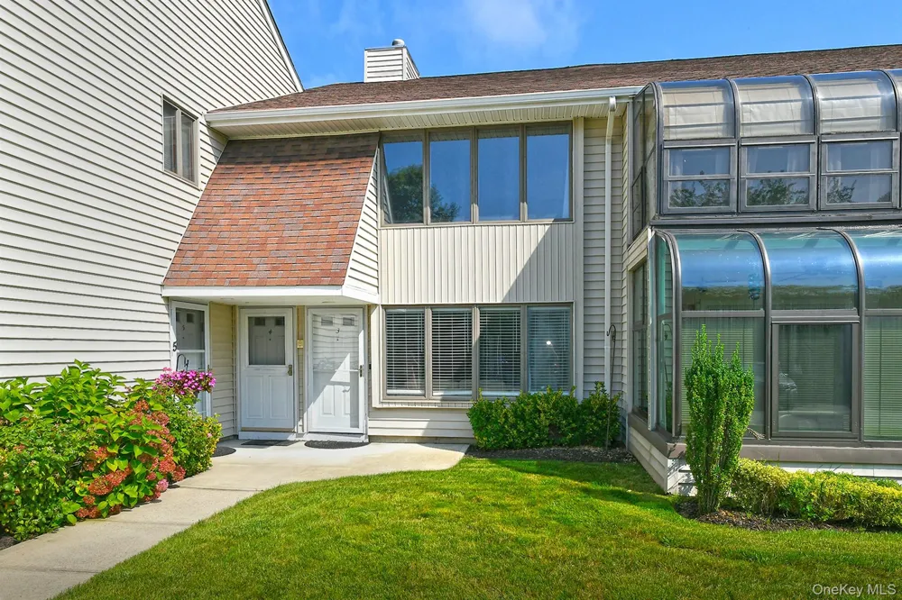 20 Laurel Avenue #3 East Islip, NY 11730