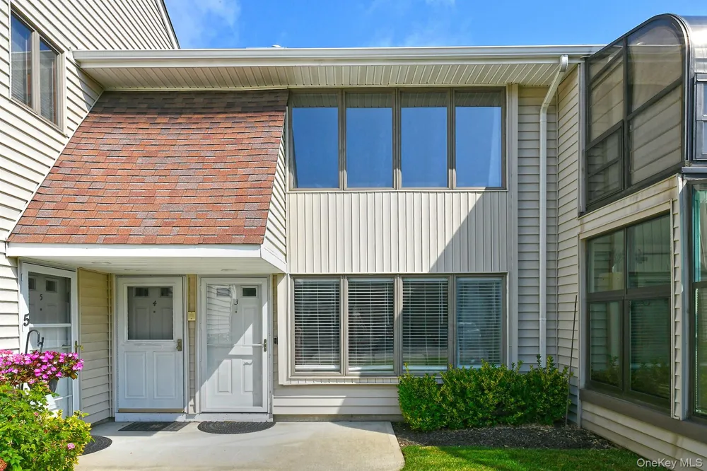 20 Laurel Avenue #3 East Islip, NY 11730