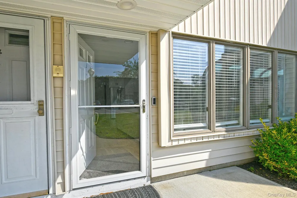 20 Laurel Avenue #3 East Islip, NY 11730