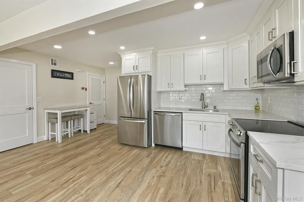 20 Laurel Avenue #3 East Islip, NY 11730