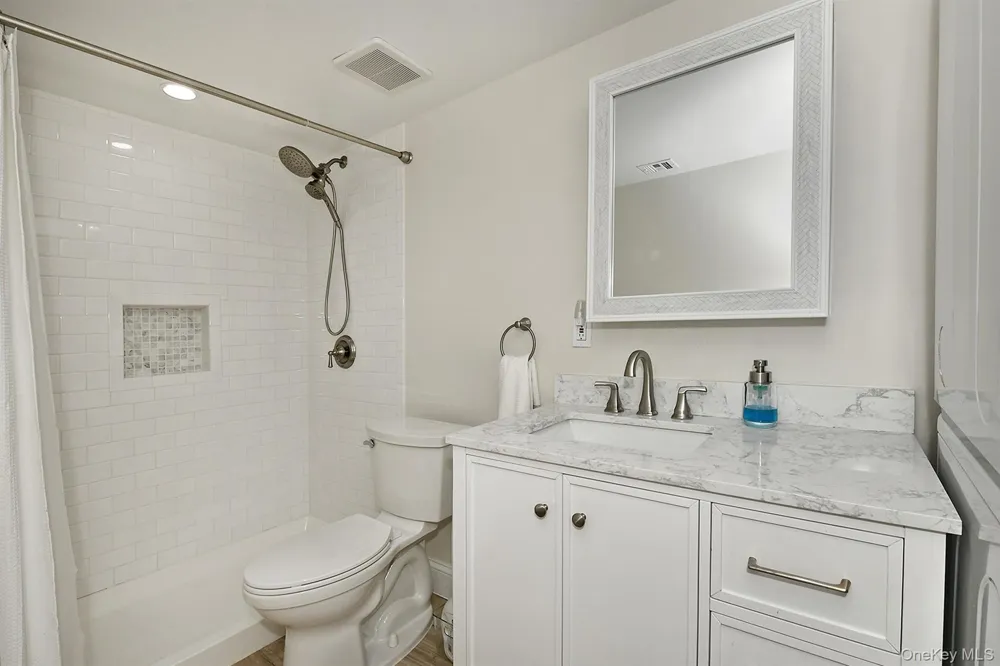 20 Laurel Avenue #3 East Islip, NY 11730