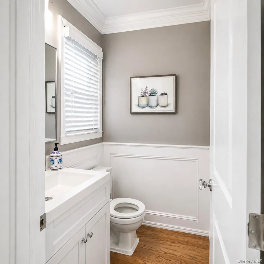 109 Aspen Drive E Woodbury, NY 11797