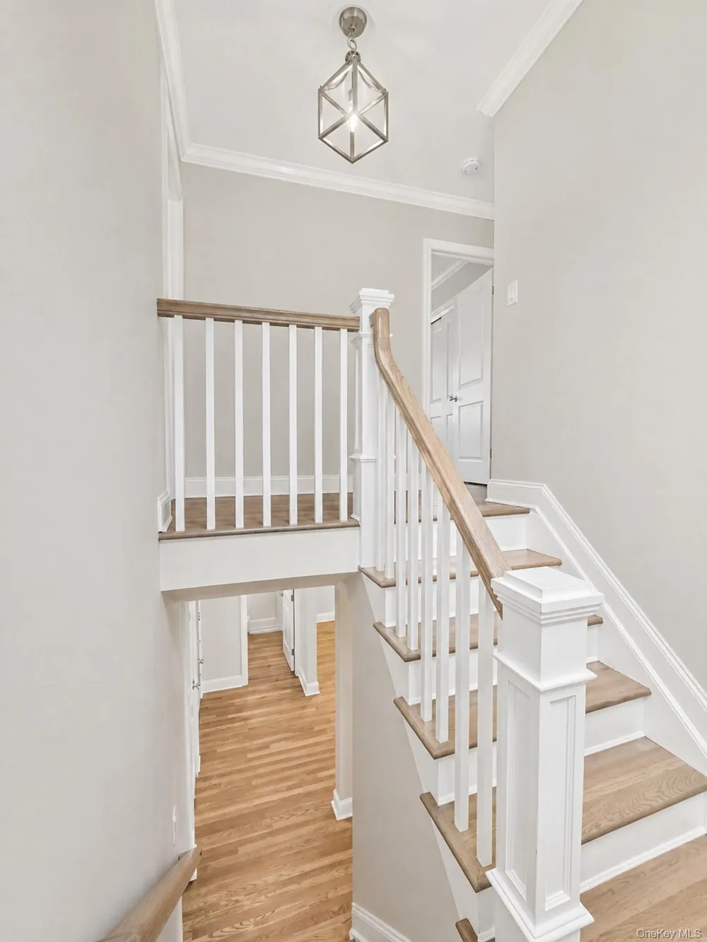 109 Aspen Drive E Woodbury, NY 11797
