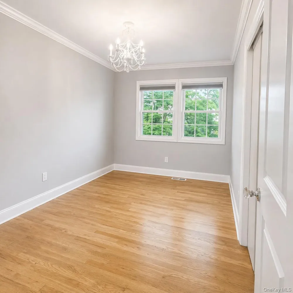 109 Aspen Drive E Woodbury, NY 11797