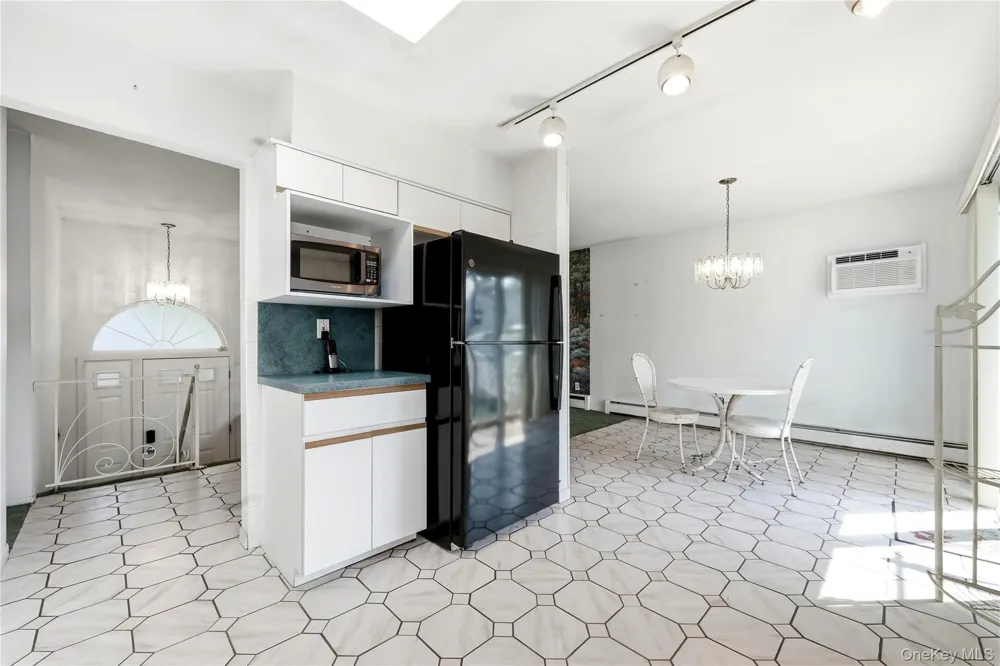 835 7th Street West Babylon, NY 11704