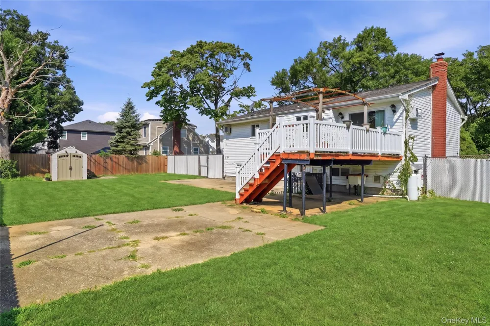 835 7th Street West Babylon, NY 11704