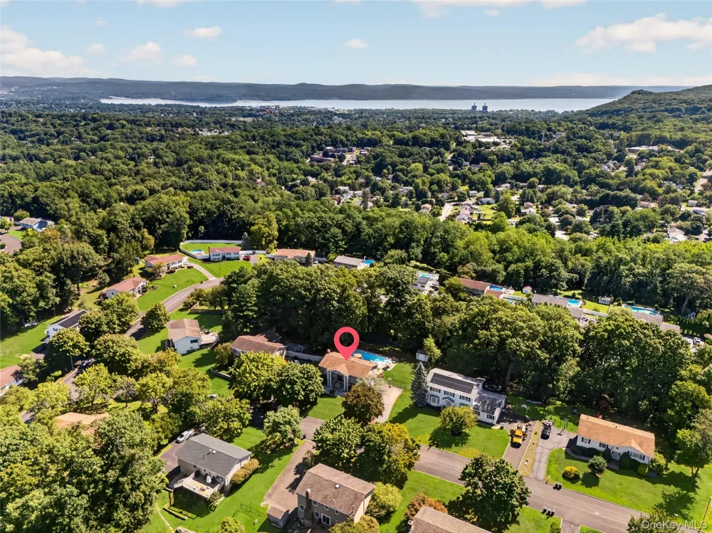 4 Rockridge Drive Thiells, NY 10984