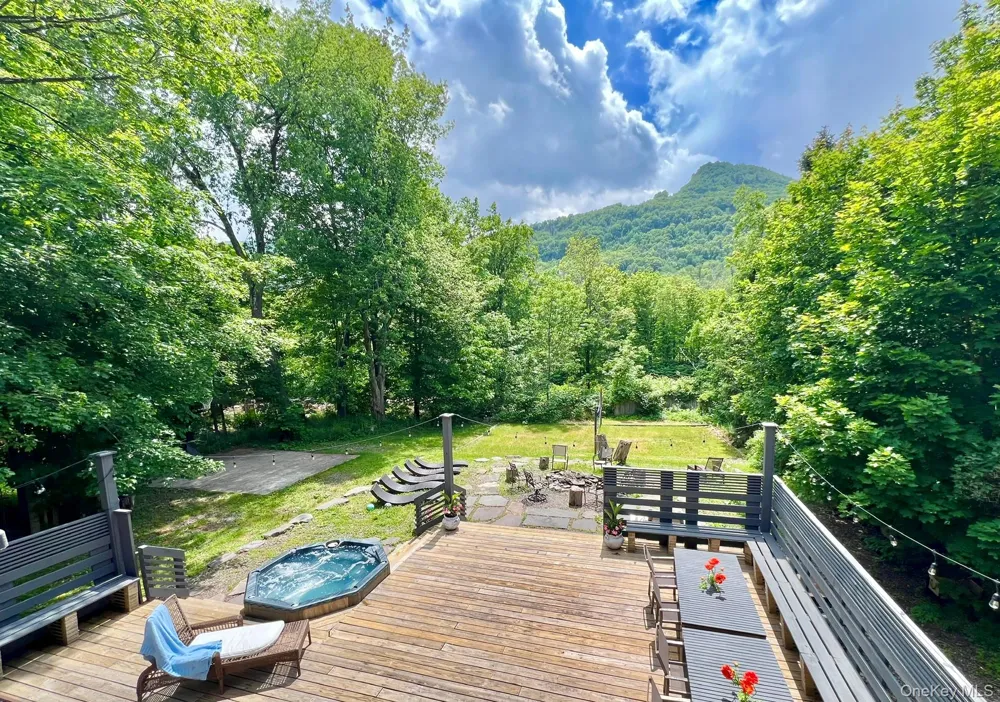 7857 Main Street Hunter, NY 12442
