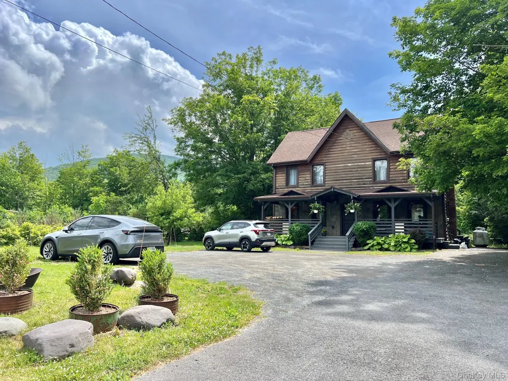 7857 Main Street Hunter, NY 12442