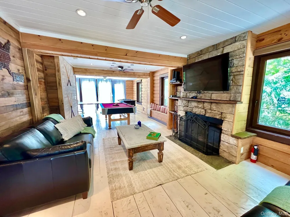 7857 Main Street Hunter, NY 12442