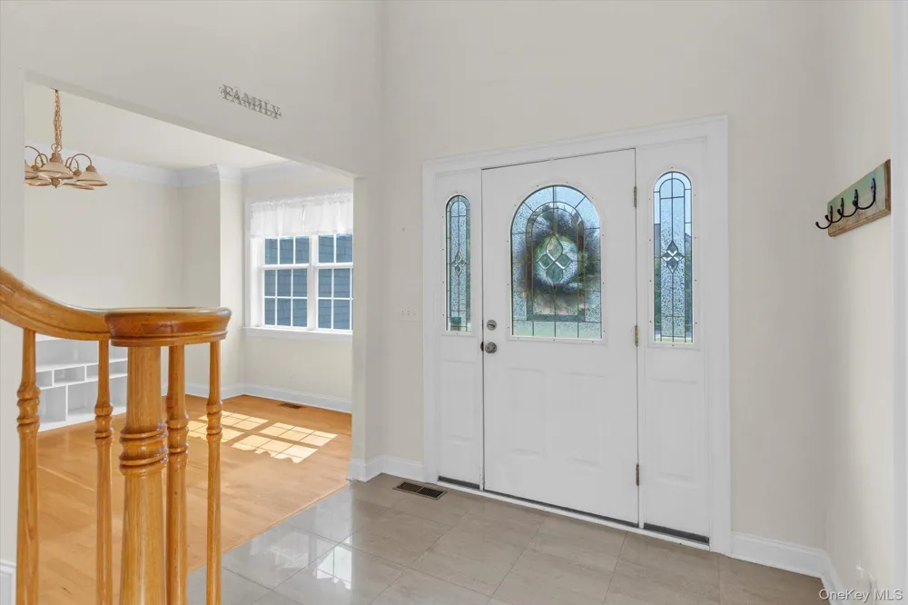 723 Doctors Path Estates Riverhead, NY 11901