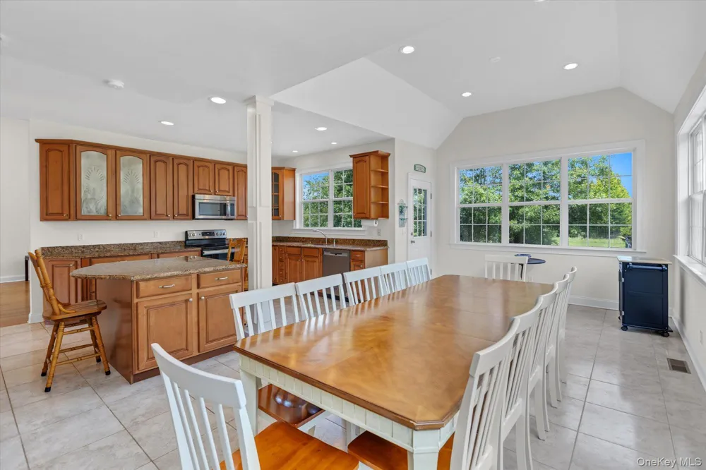 723 Doctors Path Estates Riverhead, NY 11901
