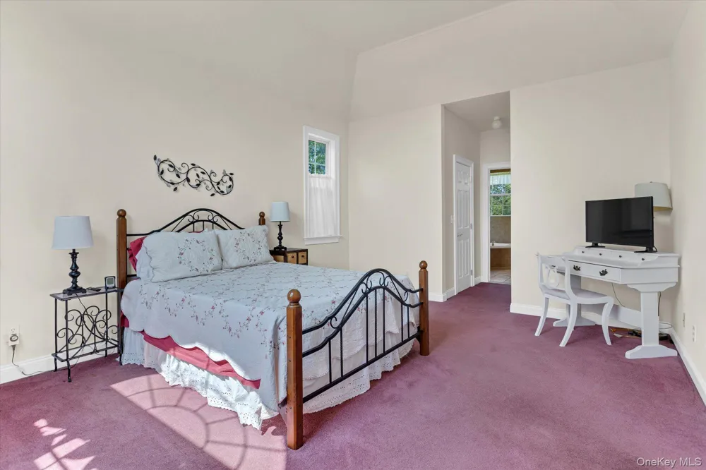 723 Doctors Path Estates Riverhead, NY 11901