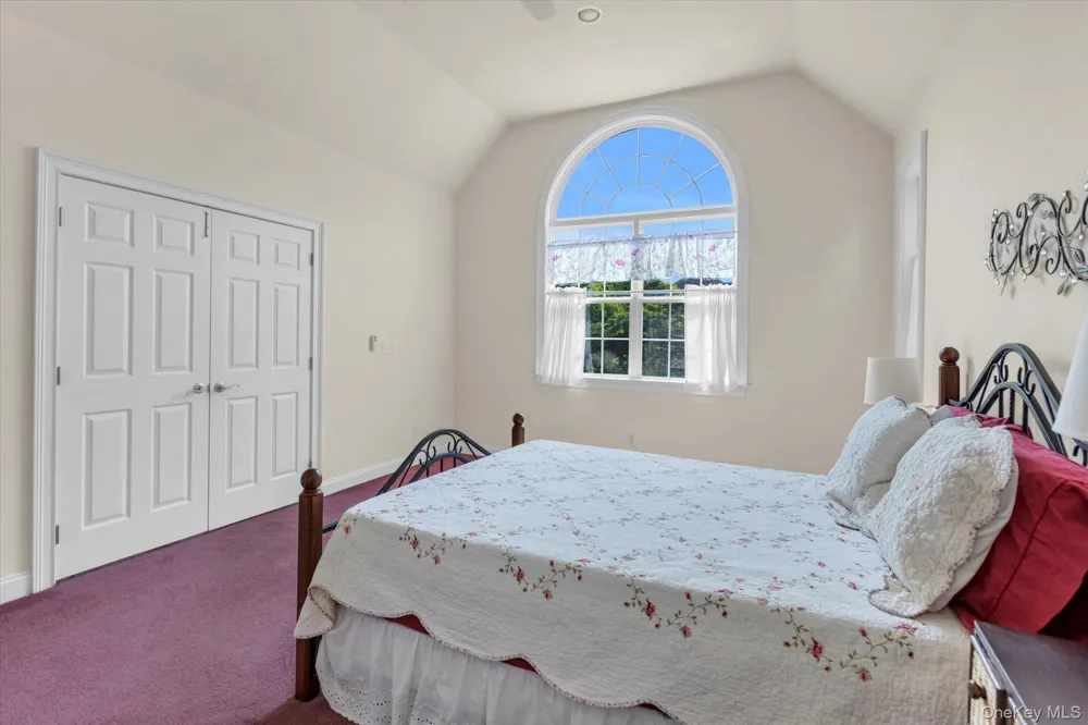 723 Doctors Path Estates Riverhead, NY 11901