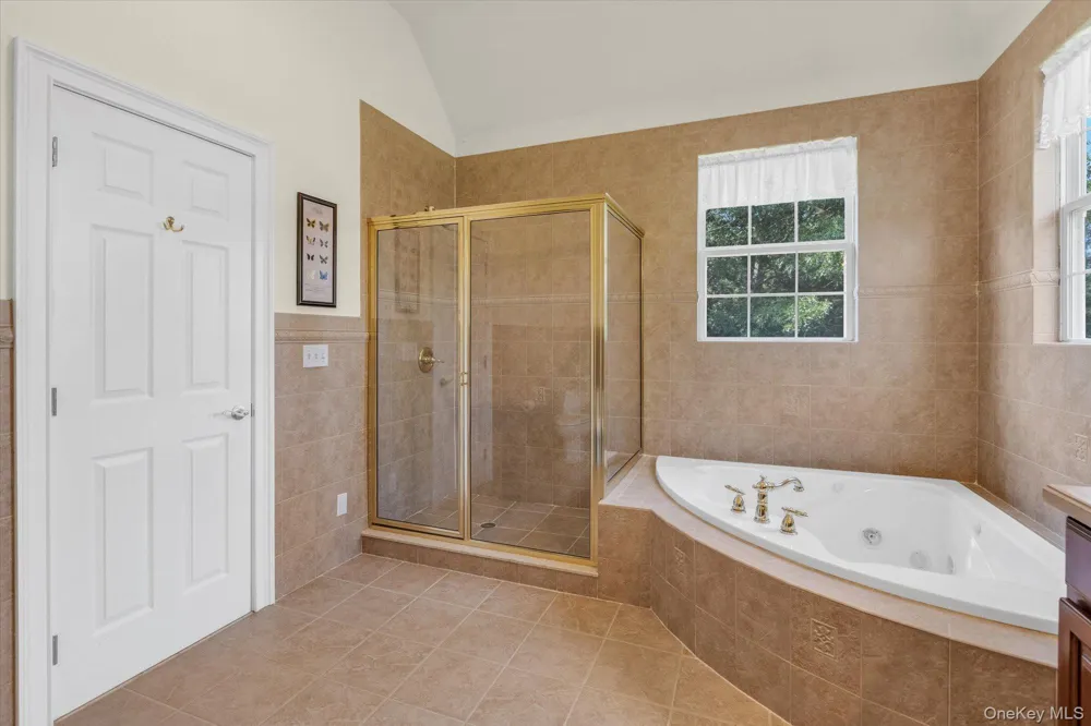 723 Doctors Path Estates Riverhead, NY 11901