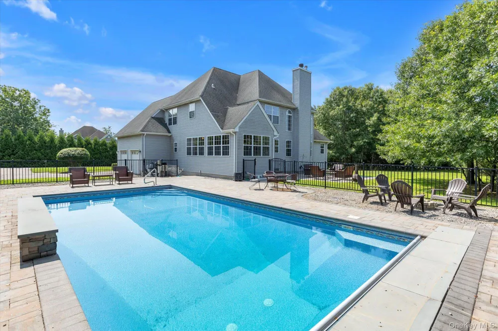 723 Doctors Path Estates Riverhead, NY 11901