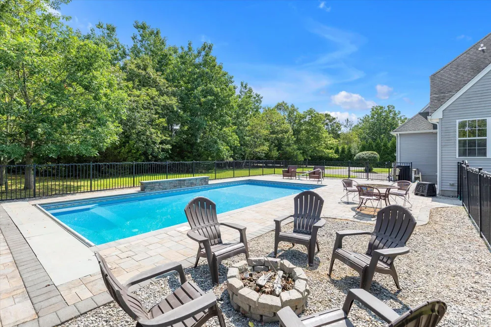 723 Doctors Path Estates Riverhead, NY 11901