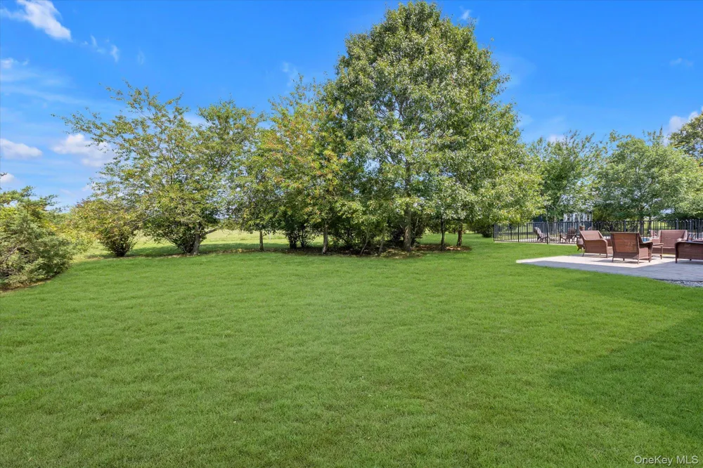 723 Doctors Path Estates Riverhead, NY 11901