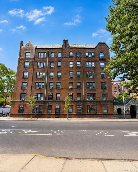 4220 Kissena Boulevard #ES (5th Floor) Building 4