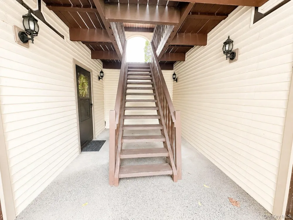 21 Village Park Drive #2C Fishkill, NY 12524
