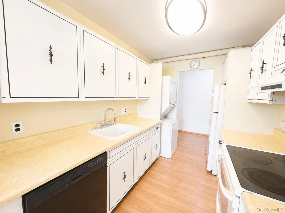 21 Village Park Drive #2C Fishkill, NY 12524