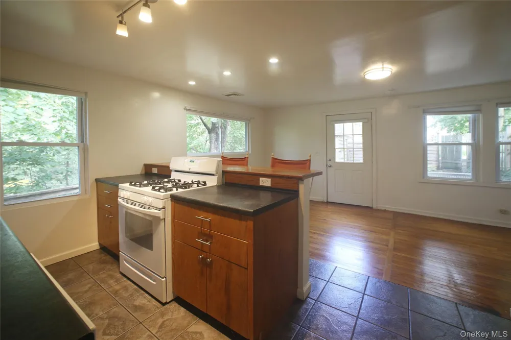 7 Bridge Street Beacon, NY 12508