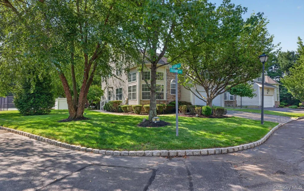 45 Tiffany Way Nesconset, NY 11767