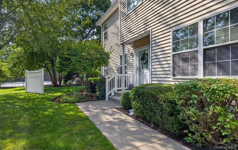 45 Tiffany Way Nesconset, NY 11767