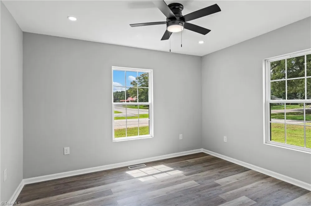 3036 US Highway 21 Hamptonville, NC 27020