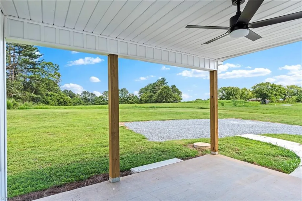 3036 US Highway 21 Hamptonville, NC 27020