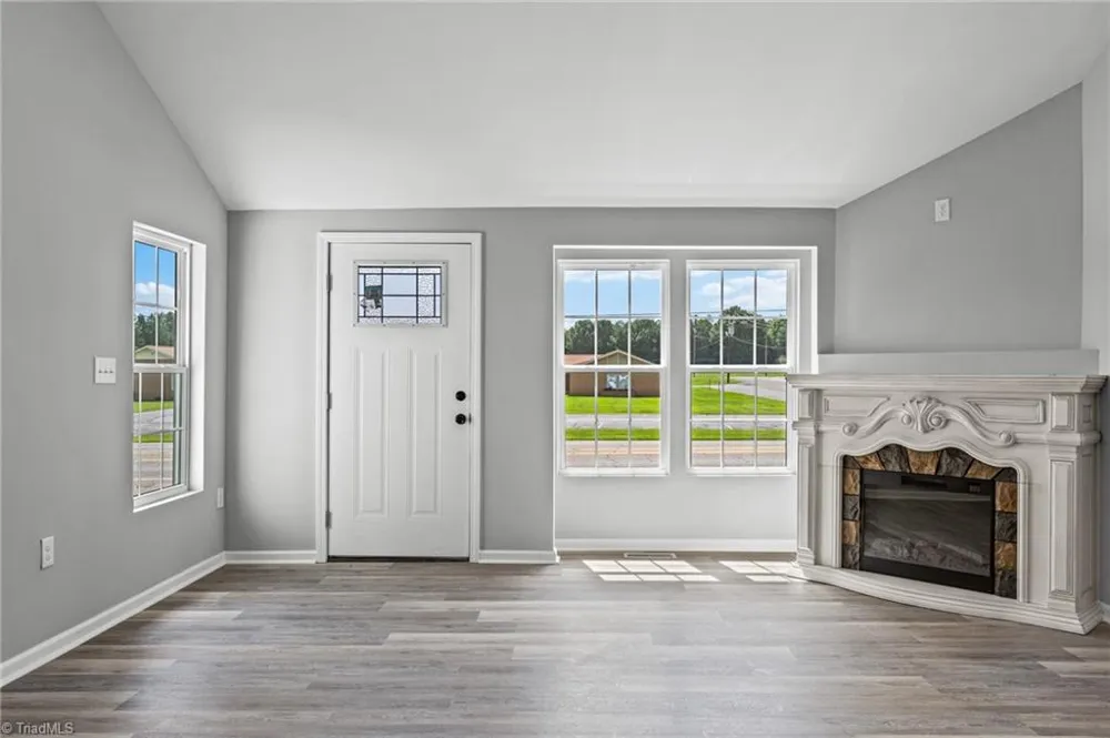 3036 US Highway 21 Hamptonville, NC 27020