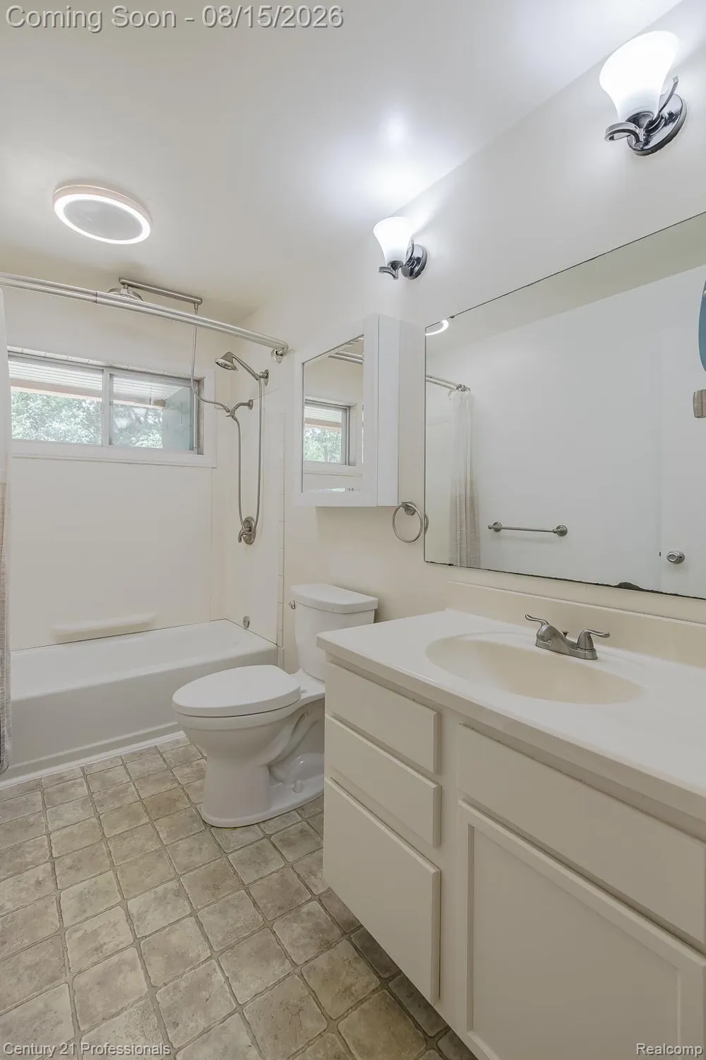 9561 Ute Pointe Drive Springfield Charter Township, MI 48346