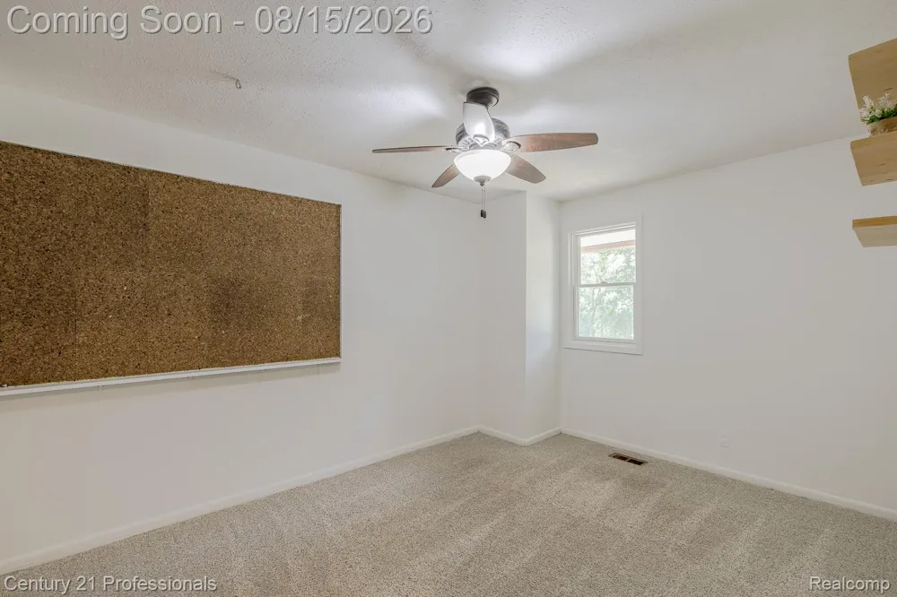 9561 Ute Pointe Drive Springfield Charter Township, MI 48346