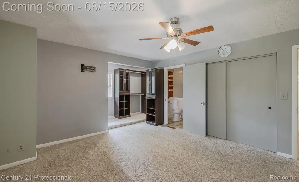 9561 Ute Pointe Drive Springfield Charter Township, MI 48346