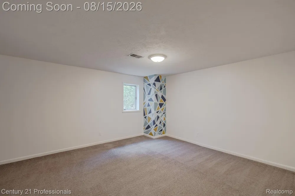 9561 Ute Pointe Drive Springfield Charter Township, MI 48346