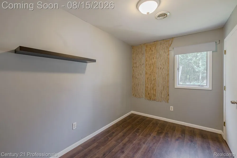 9561 Ute Pointe Drive Springfield Charter Township, MI 48346