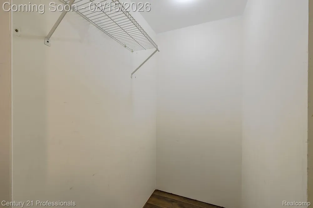 9561 Ute Pointe Drive Springfield Charter Township, MI 48346