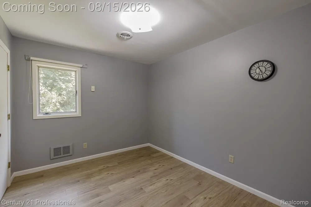 9561 Ute Pointe Drive Springfield Charter Township, MI 48346
