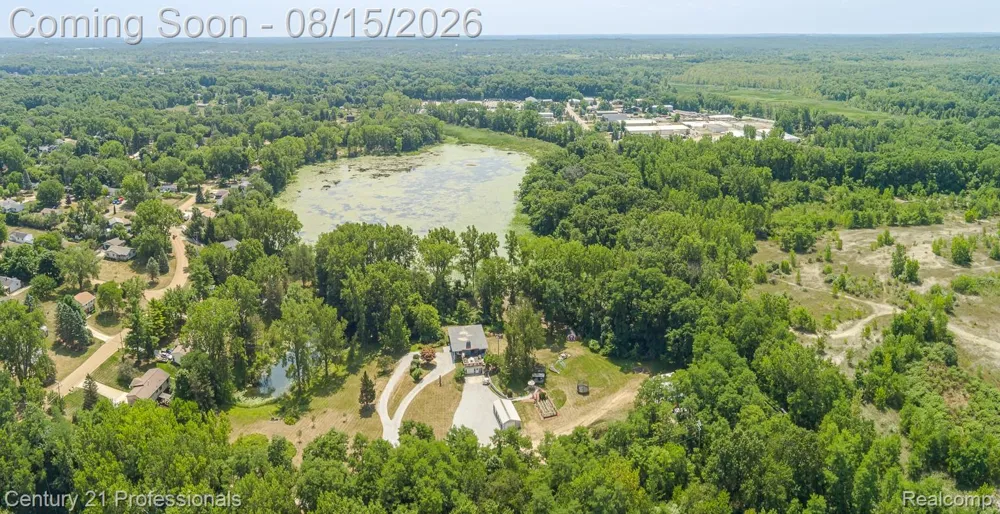 9561 Ute Pointe Drive Springfield Charter Township, MI 48346