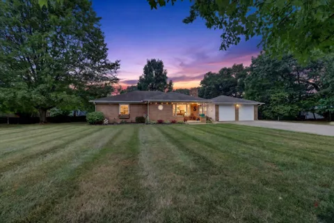 6734 Oakland Drive