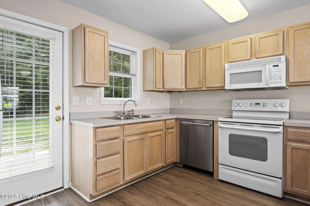 4513 Country Club Road #E105 Morehead City, NC 28557