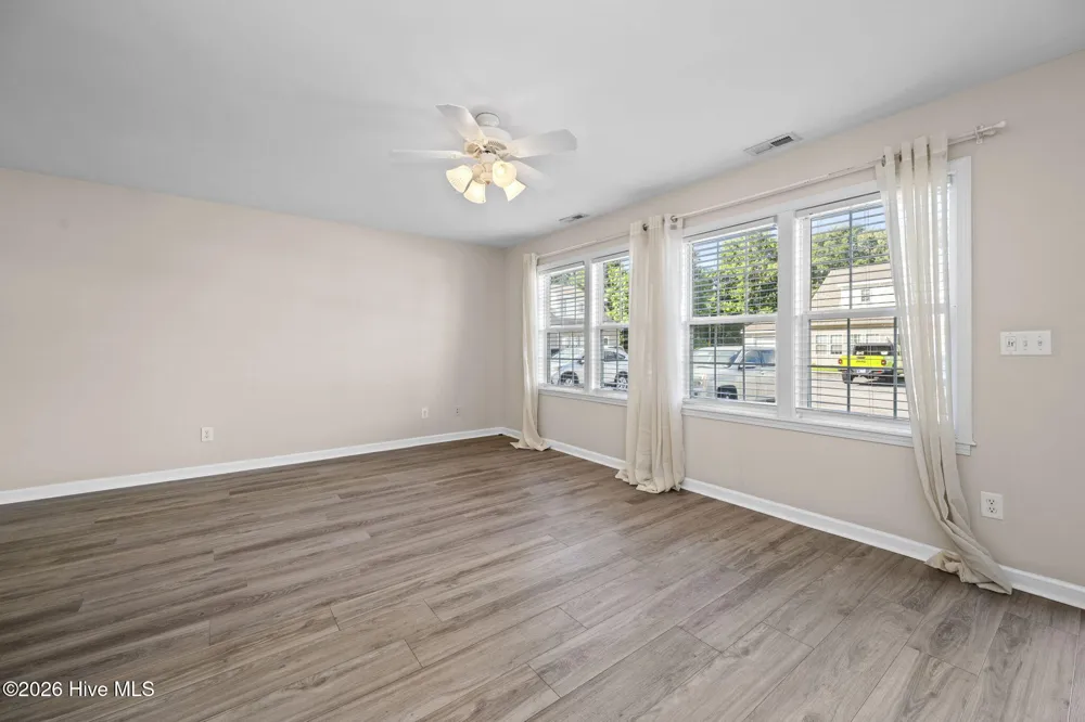 4513 Country Club Road #E105 Morehead City, NC 28557