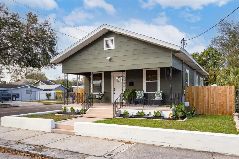 3002 16TH STREET Tampa, FL 33605