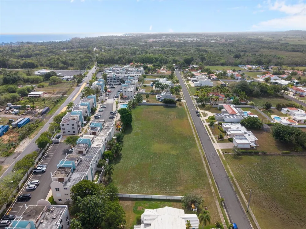 G8 CALLE 2 Vega Alta, PR 00692